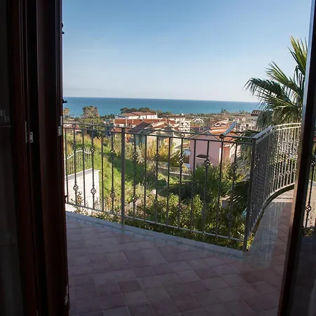 Victoria Бадолато-Стационе